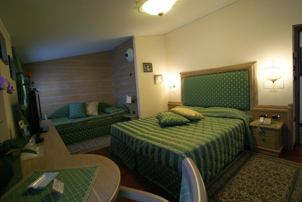 Hotel Alle Alpi Moena Quarto foto